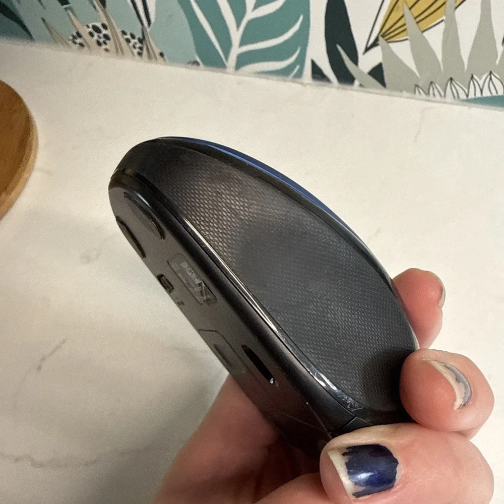 Logitech M325 M-R0039 Blue Black Wireless 4-Way Scrolling NO DANGLE‎